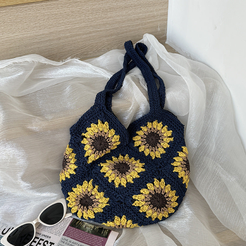 Elegant Flower Woven Women's Shoulder Bag