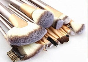 White Make-up Brush/ 24 Make-up And Brush Suits For Portable Beauty And Makeup Tools