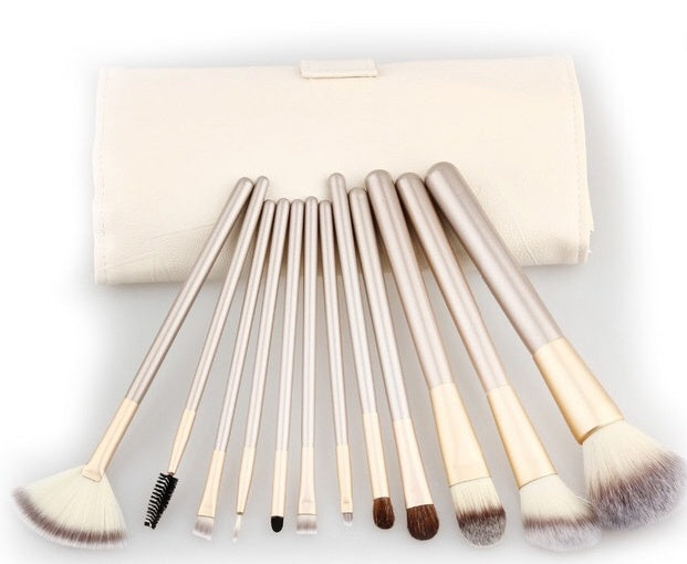 White Make-up Brush/ 24 Make-up And Brush Suits For Portable Beauty And Makeup Tools
